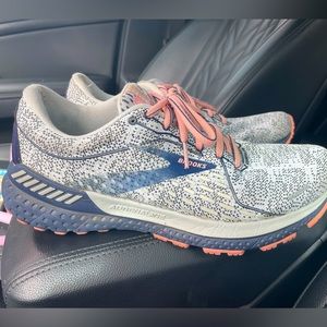 Brooks adrenaline 21 size 8.5